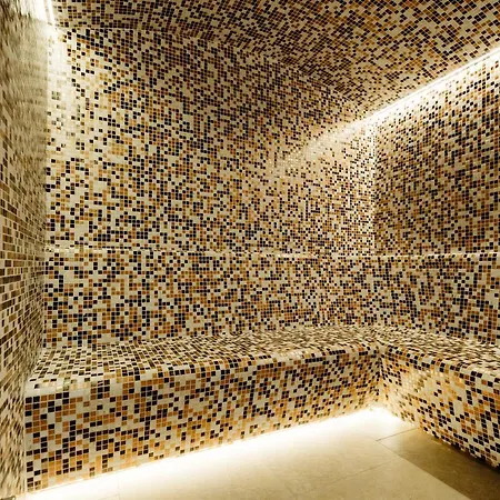 アパートホテル Nina 3*